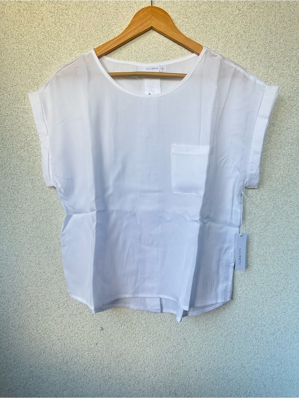 NWT SIX/FIFTY (Nordstrom) White Button Back Pocket Blouse Top, Size Medium